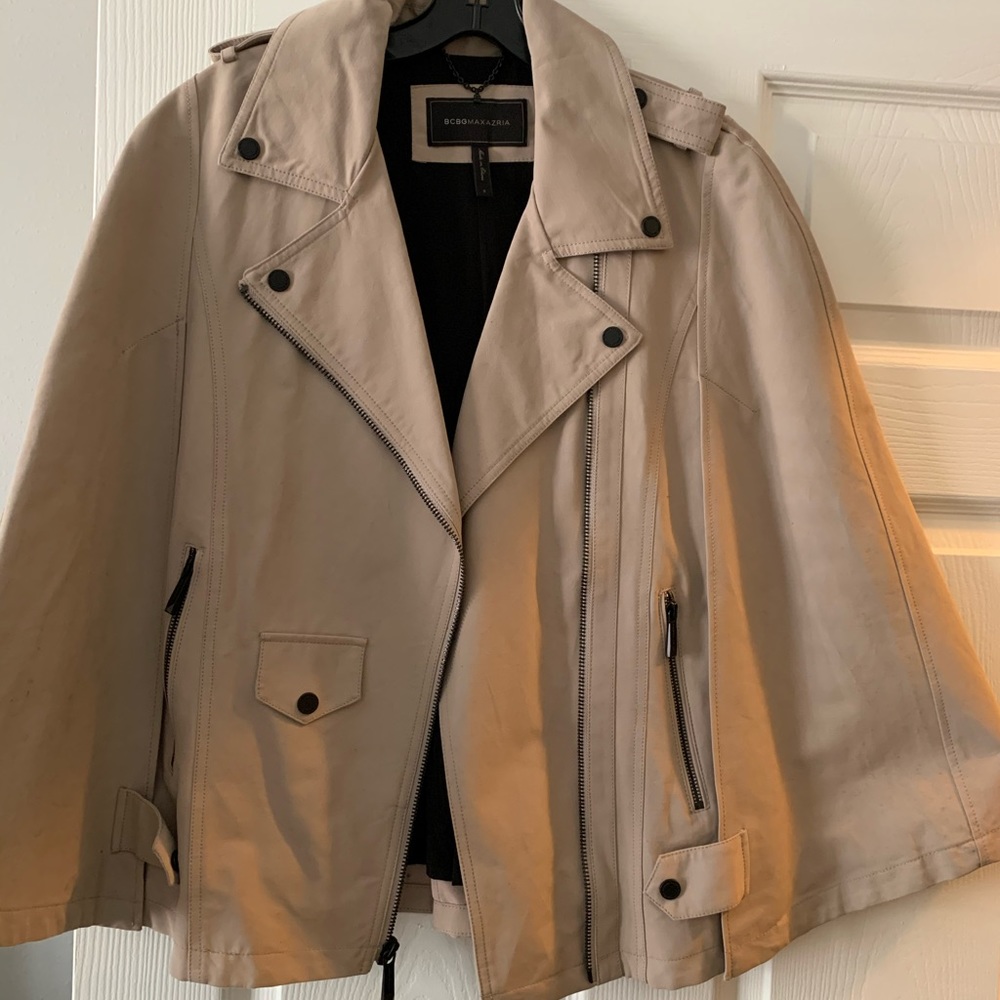Bcbg cape
